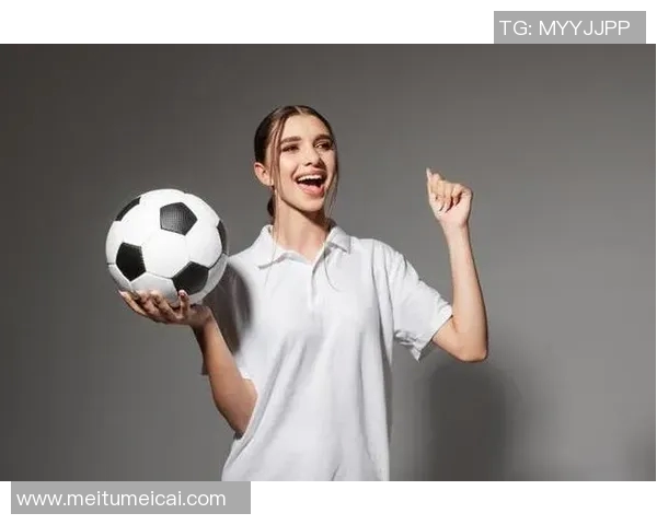 足球天才马克斯高清图片展示 引领新时代球场风采与技术魅力